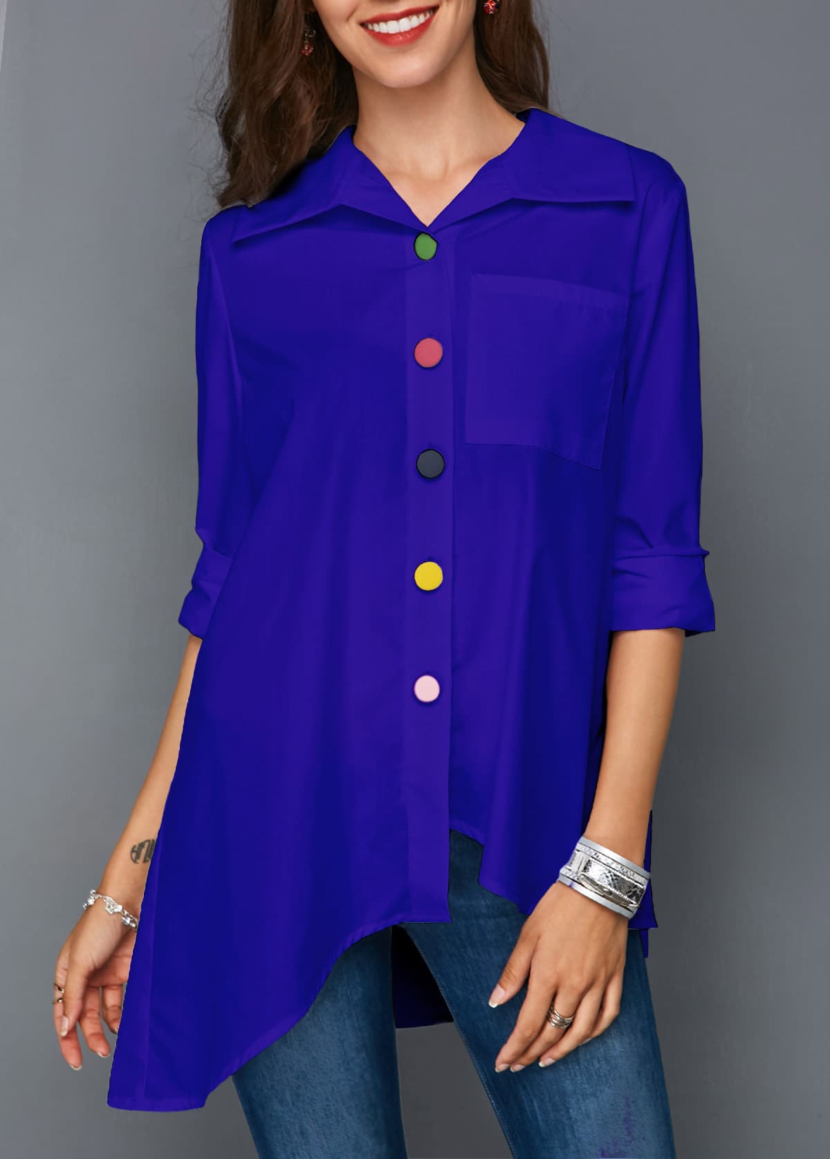 Chemise blanche oversize boutons colores – Femme — bleu