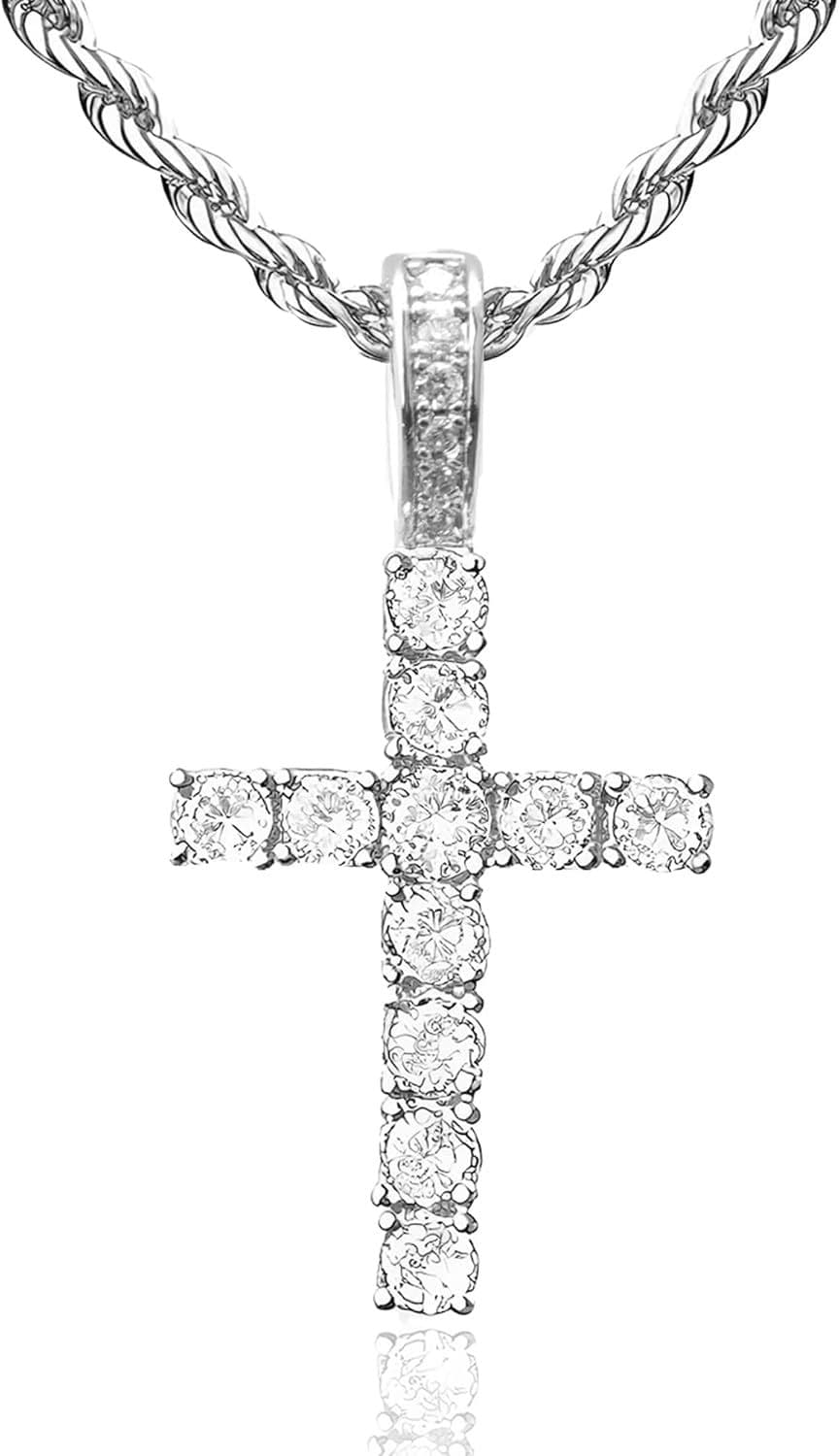 Collier pendentif tendance en or et zircon entièrement pavé — argent