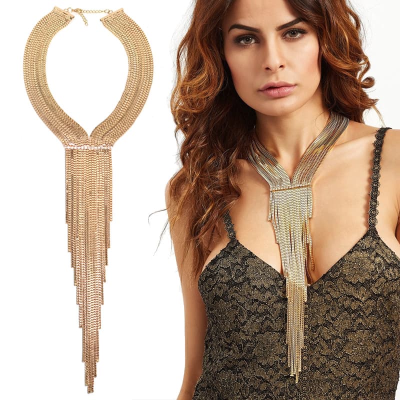 Collier tendance argenté à plusieurs rangs avec pompon doré