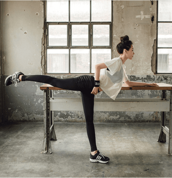 Haut de yoga court tendance mesh respirant femme