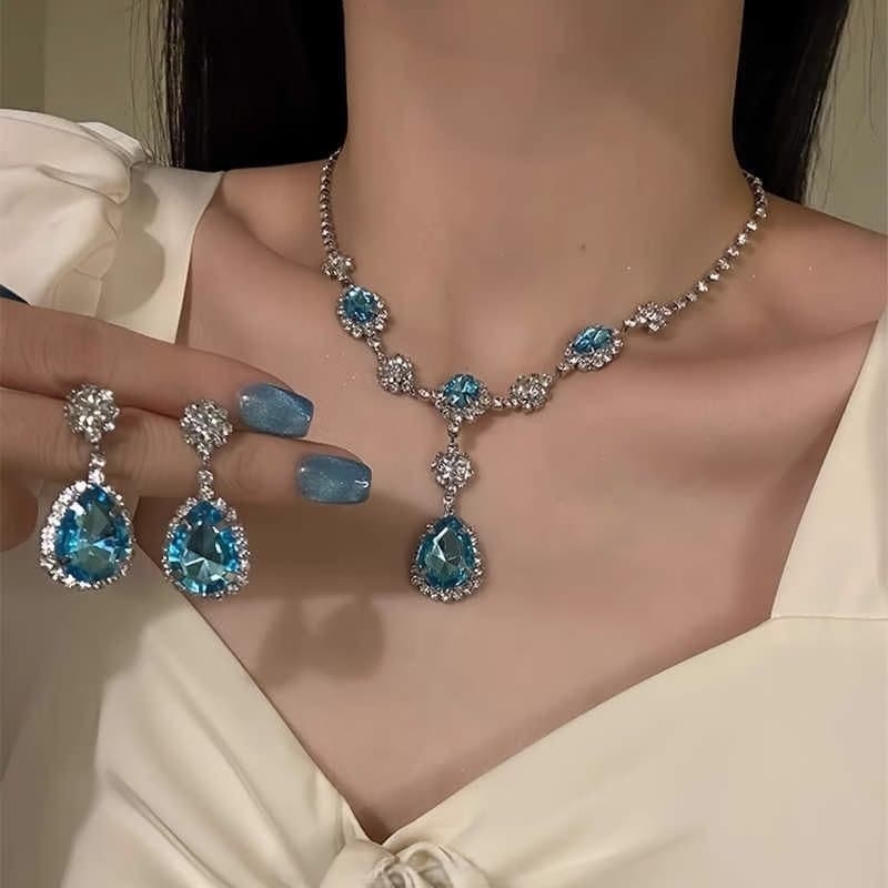 Collier et Boucles d’Oreilles Goutte d’Eau Bleue Tendance