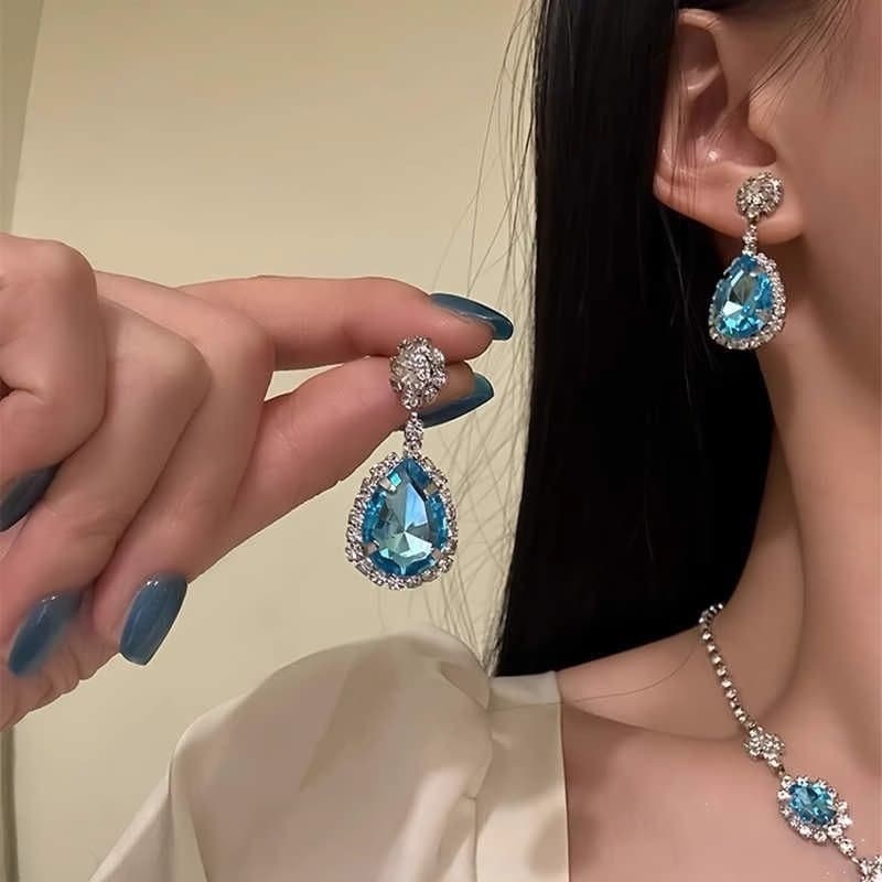 Collier et Boucles d’Oreilles Goutte d’Eau Bleue Tendance