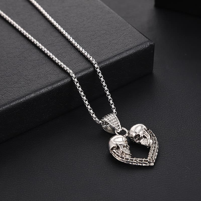 Collier Boucles d’Oreilles Pendentif Tête de Mort Tendance